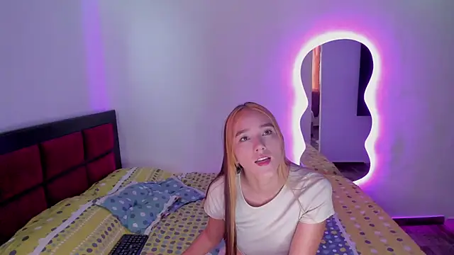 CRISTAL T2 online show from 03/11/26, 07:53