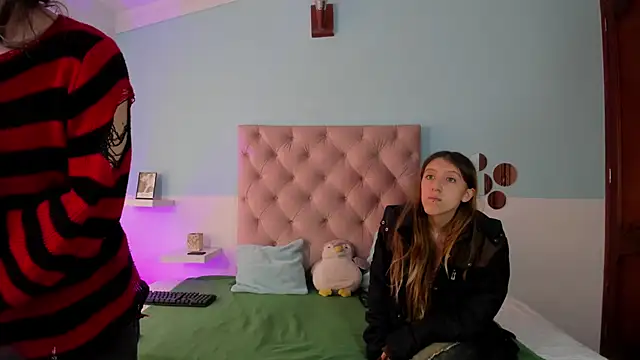 Briar y Blair online show from 12/19/25, 01:51