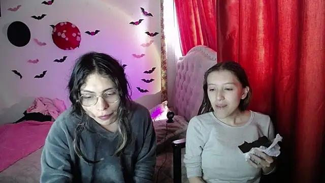 Briar y Blair online show from 04/08/26, 03:12