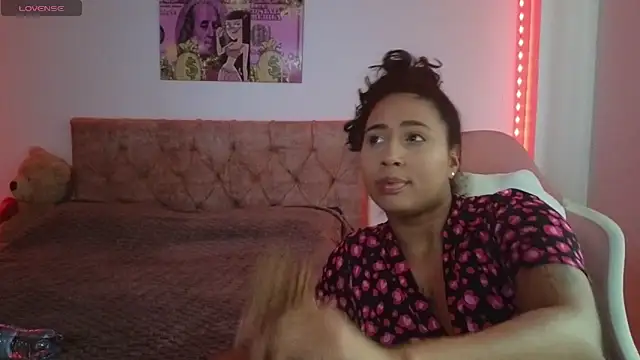 Snapshot of Valery__lovex chatting on 02/09/26, 10:47 Valery lovex online show from 02/09/26, 10:47