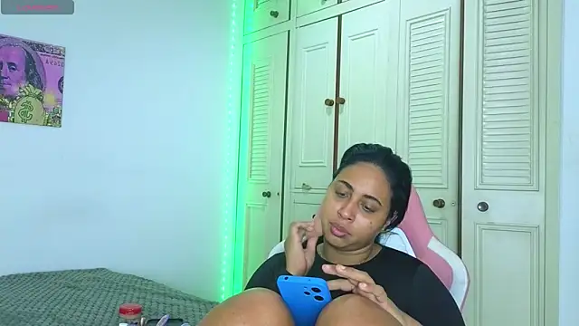 Snapshot of Valery__lovex chatting on 02/21/26, 08:59 Valery lovex online show from 02/21/26, 08:59