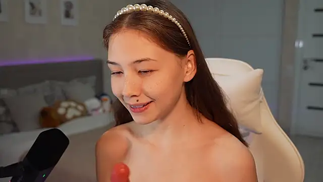 Snapshot of luna_young chatting on 01/17/26, 06:11 luna young online show from 01/17/26, 06:11