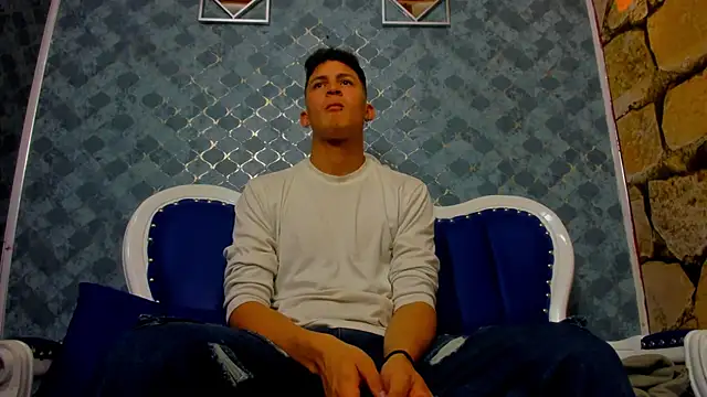 Snapshot of Ethan_Waalker chatting on 12/19/25, 05:14 Ethan Waalker online show from 12/19/25, 05:14