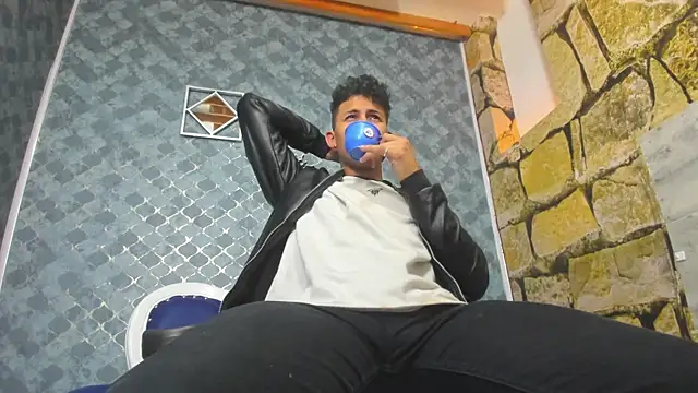 Snapshot of Ethan_Waalker chatting on 01/10/26, 06:37 Ethan Waalker online show from 01/10/26, 06:37