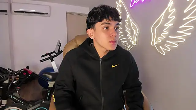  TaylorBlack online show from 04/05/26, 11:40