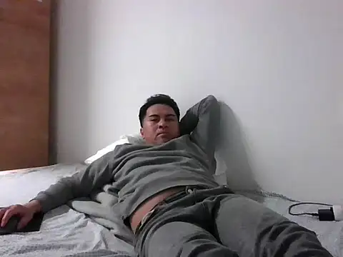 sweetpinoy2027 online show from 02/01/26, 05:22