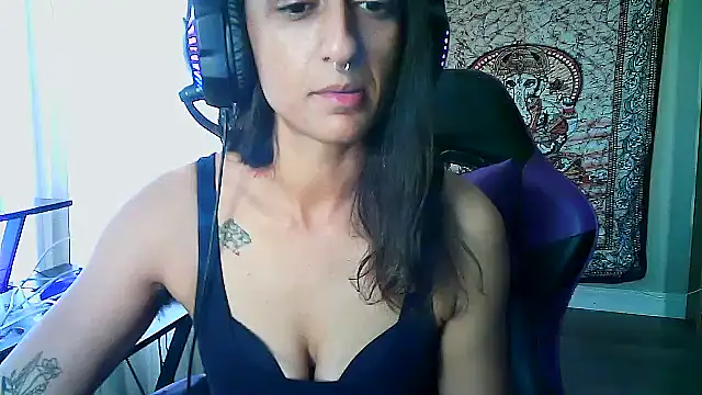 Snapshot of GoddessVikkii chatting on 02/23/26, 06:38 GoddessVikkii online show from 02/23/26, 06:38