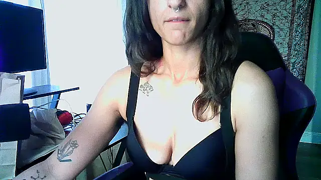 Snapshot of GoddessVikkii chatting on 02/24/26, 07:34 GoddessVikkii online show from 02/24/26, 07:34