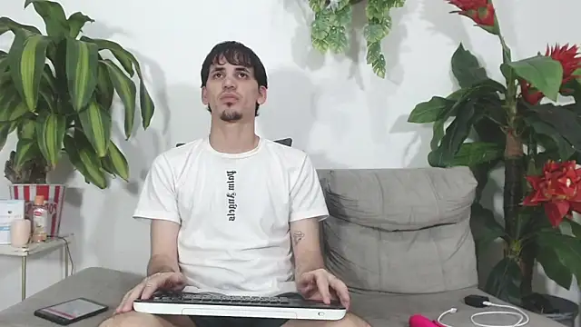 Snapshot of boy_Dirty_X chatting on 05/22/26, 05:14 boy Dirty X online show from 05/22/26, 05:14