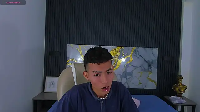 Snapshot of TaylerMiles chatting on 01/13/26, 04:51 TaylerMiles online show from 01/13/26, 04:51