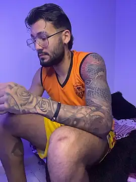 Snapshot of thedragonboyxxx chatting on 01/14/26, 04:18 thedragonboyxxx online show from 01/14/26, 04:18