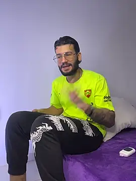 Snapshot of thedragonboyxxx chatting on 02/09/26, 04:16 thedragonboyxxx online show from 02/09/26, 04:16