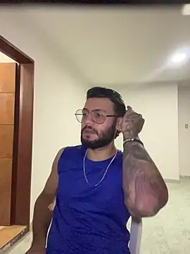 Snapshot of thedragonboyxxx chatting on 03/05/26, 04:30 thedragonboyxxx online show from 03/05/26, 04:30