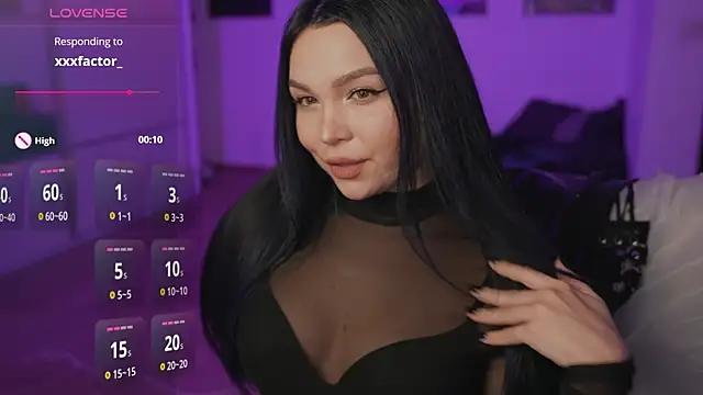 Snapshot of Dominatrix_Alice chatting on 12/18/25, 01:11 Dominatrix Alice online show from 12/18/25, 01:11