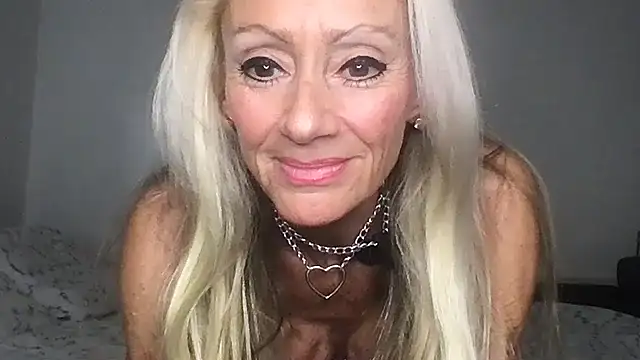 siennadiamond online show from 05/18/26, 11:38