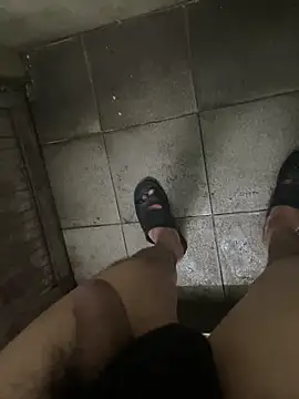 Snapshot of Anhyeuem1950 chatting on 02/05/26, 06:56 Anhyeuem1950 online show from 02/05/26, 06:56