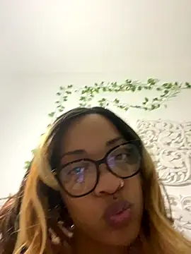 SweeTexasKyn online show from 12/17/25, 05:13