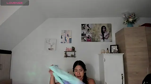 Snapshot of VEROSlen- chatting on 01/08/26, 01:52 VEROSlen- online show from 01/08/26, 01:52