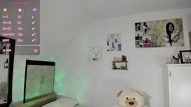 Snapshot of VEROSlen- chatting on 02/05/26, 03:33 VEROSlen- online show from 02/05/26, 03:33