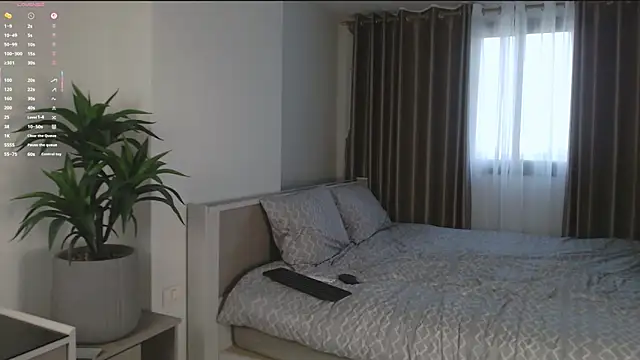 HloeChic online show from 01/16/26, 07:56