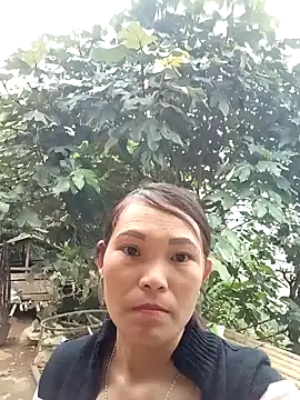 Snapshot of Girl_cutee chatting on 12/22/25, 11:57 Girl cutee online show from 12/22/25, 11:57