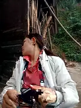 Snapshot of Girl_cutee chatting on 01/12/26, 08:52 Girl cutee online show from 01/12/26, 08:52