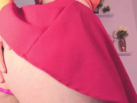 Lyra Monrroy online show from 02/06/26, 03:33