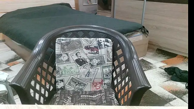 alieninhumanbody1 online show from 01/08/26, 01:13