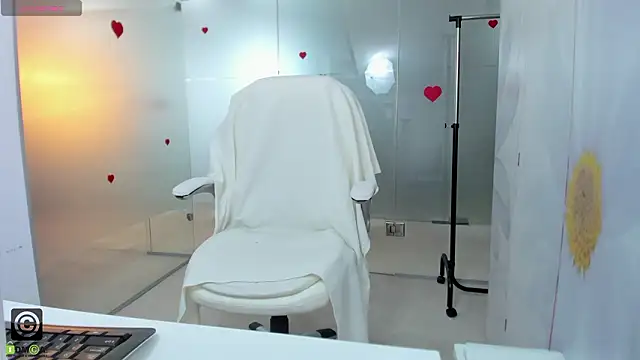 missdominna online show from 02/02/26, 04:00