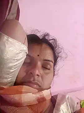 Snapshot of Uma_pande chatting on 02/04/26, 10:04 Uma pande online show from 02/04/26, 10:04