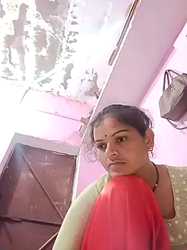 Snapshot of Uma_pande chatting on 02/17/26, 07:49 Uma pande online show from 02/17/26, 07:49