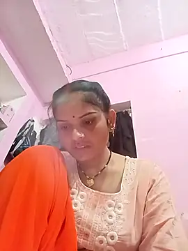 Snapshot of Uma_pande chatting on 02/18/26, 11:06 Uma pande online show from 02/18/26, 11:06