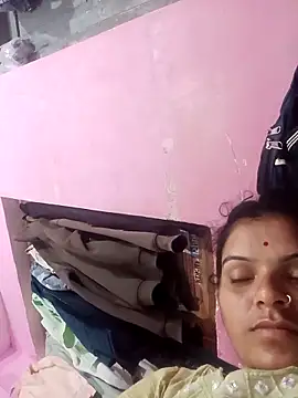 Snapshot of Uma_pande chatting on 02/24/26, 11:25 Uma pande online show from 02/24/26, 11:25