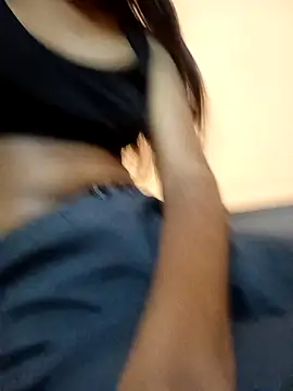 Snapshot of ridhima_khan chatting on 12/23/25, 07:06 ridhima khan online show from 12/23/25, 07:06