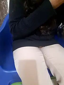 Snapshot of Meenu_rani7 chatting on 01/09/26, 07:33 Meenu rani7 online show from 01/09/26, 07:33