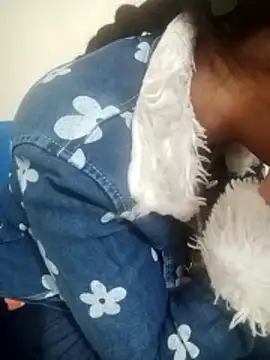 Snapshot of Meenu_rani7 chatting on 01/15/26, 04:28 Meenu rani7 online show from 01/15/26, 04:28