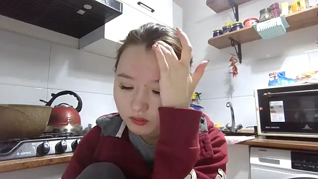 Snapshot of VelmaMaasch chatting on 12/19/25, 02:13 VelmaMaasch online show from 12/19/25, 02:13