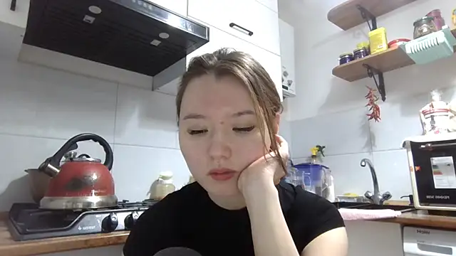 Snapshot of VelmaMaasch chatting on 12/20/25, 02:13 VelmaMaasch online show from 12/20/25, 02:13