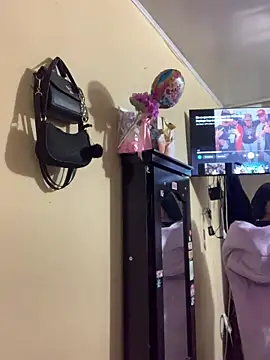 Candy LS online show from 04/07/26, 05:35