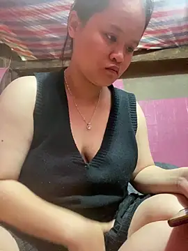 Thanhhuyen001 online show from 12/21/25, 05:14