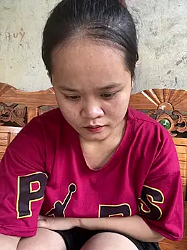 Thanhhuyen001 online show from 01/18/26, 04:49