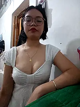 Snapshot of lwkfine chatting on 12/20/25, 05:53 lwkfine online show from 12/20/25, 05:53