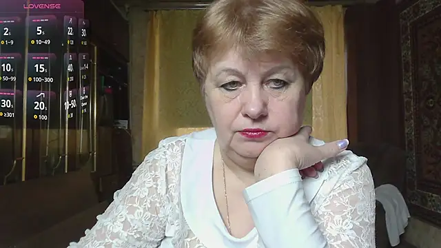 Casey peach online show from 04/16/26, 04:24