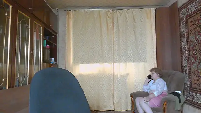 Snapshot of Casey_peach chatting on 07/25/26, 02:58 Casey peach online show from 07/25/26, 02:58