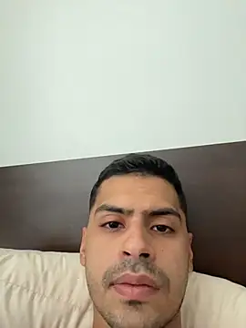 HotWhisper22 online show from 12/19/25, 04:03