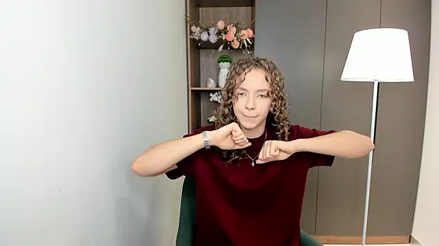 StevieKemner online show from 12/18/25, 10:32