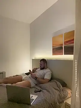 Snapshot of LunaFoxTip chatting on 03/02/26, 05:20 LunaFoxTip online show from 03/02/26, 05:20