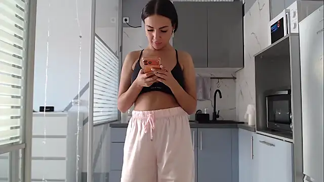 MilaMex online show from 04/09/26, 09:58