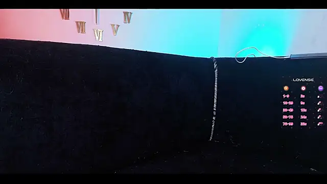 sofitabares  online show from 04/14/26, 09:32