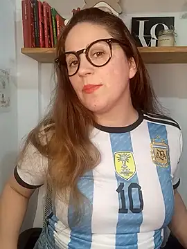 Snapshot of SofiEsteves chatting on 06/17/26, 03:24 SofiEsteves online show from 06/17/26, 03:24